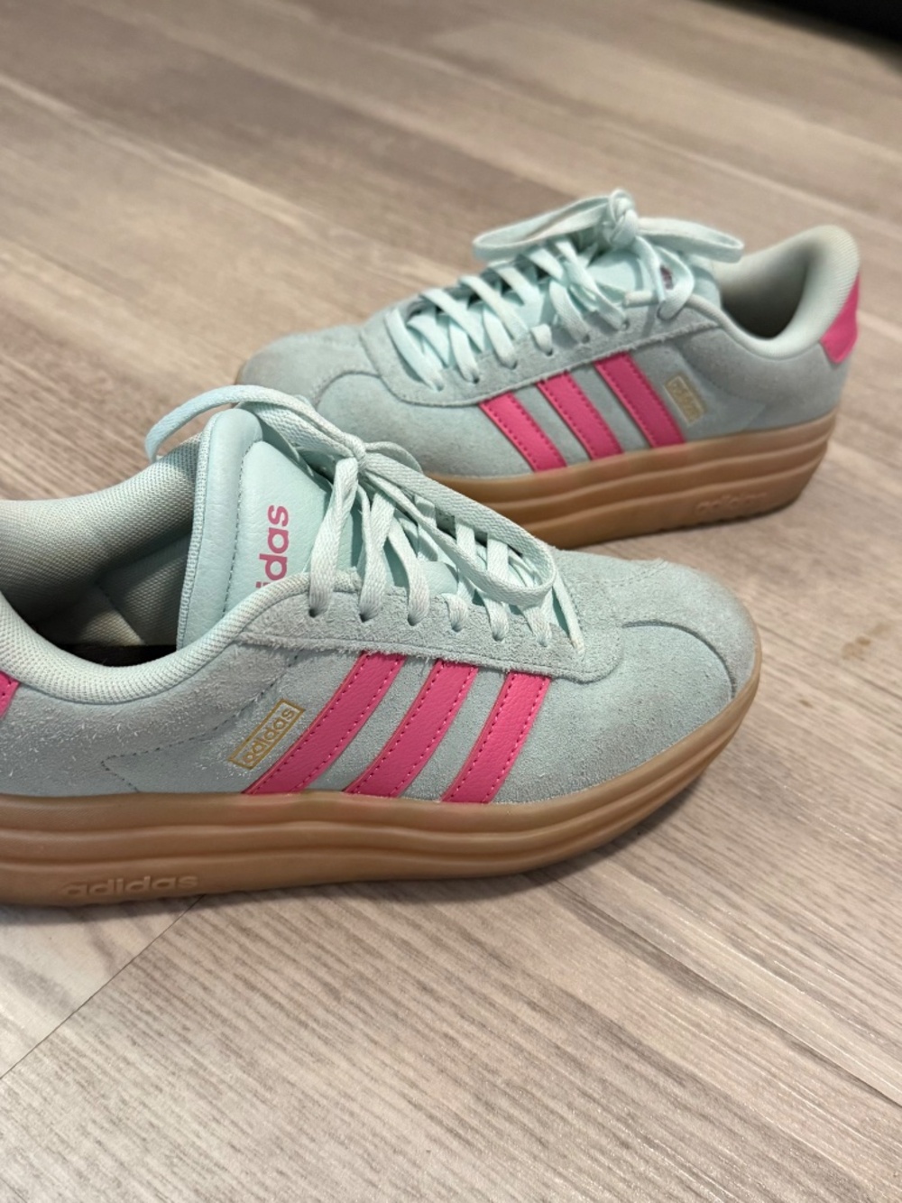 Adidas - Picture 2 of 5